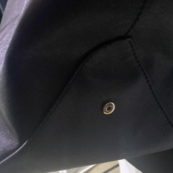 Henri Bendel Tote - Picture 6 of 7